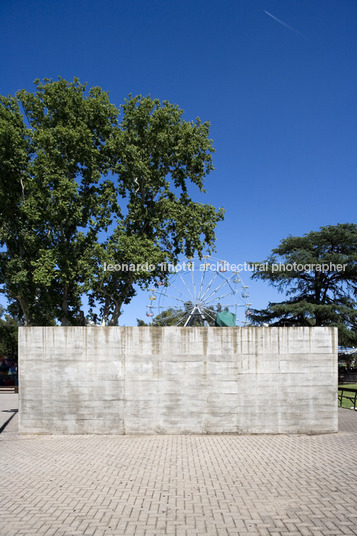 pavilions at independencia park  rafael iglesia