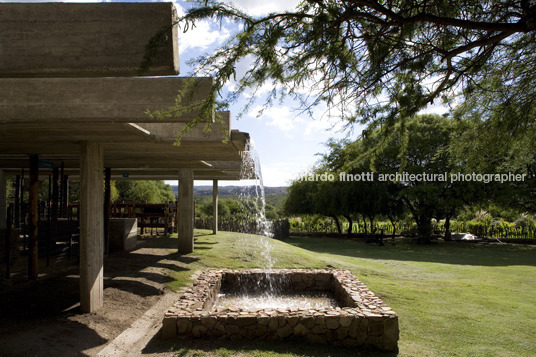 farm pavilion bertolino+barrado