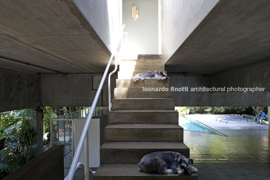 gerassi house Paulo Mendes da Rocha