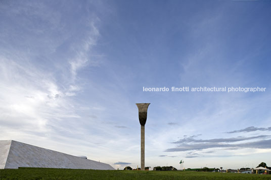 jk memorial oscar niemeyer