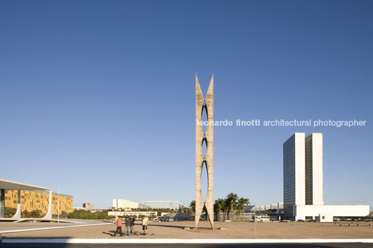 praça dos 3 poderes lucio costa