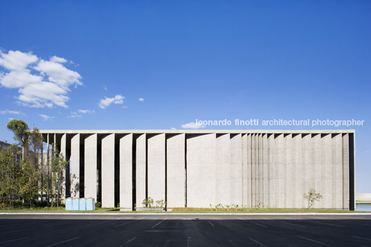 palácio da justiça oscar niemeyer