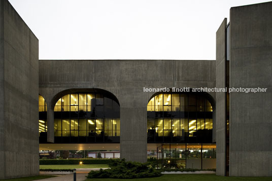 fata headquarters oscar niemeyer