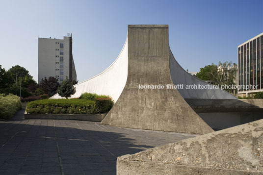 labour bureau oscar niemeyer