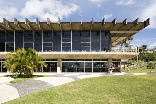 yatch club brasília oscar niemeyer