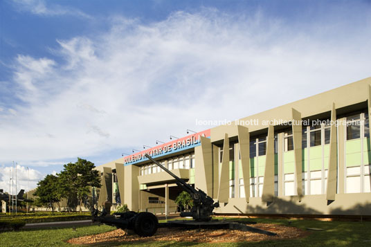 escola militar oscar niemeyer