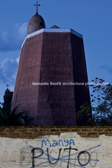 san pedro church eladio dieste