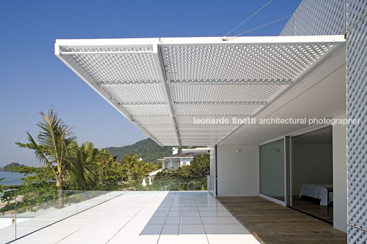 casa iporanga isay weinfeld