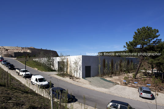 maintenance building in bom sucesso nuno graça moura