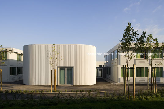 escola secundária dom dinis bak gordon arquitectos