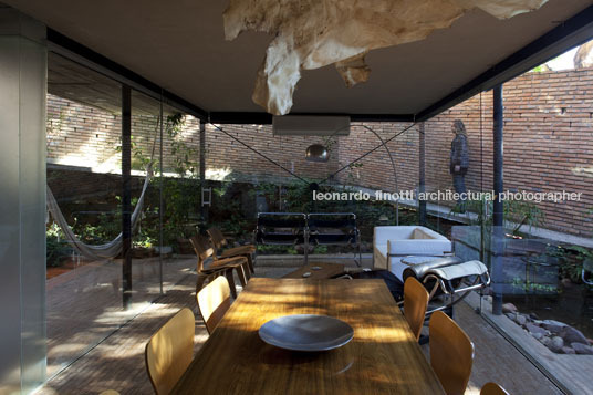 osypyte house javier corvalan