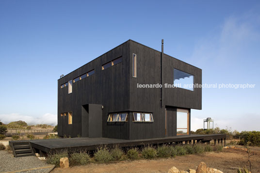 house in tunquén christian beals arquitectos