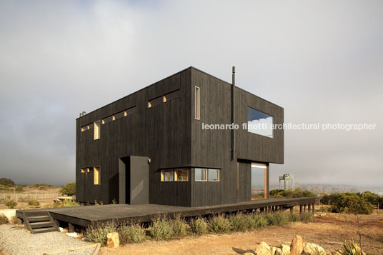 house in tunquén christian beals arquitectos