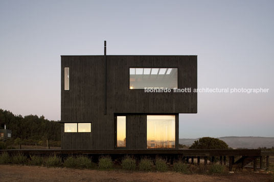 house in tunquén christian beals arquitectos