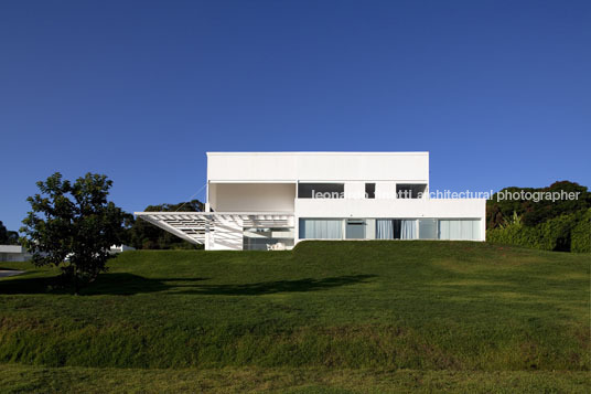 ma house ph paranhos