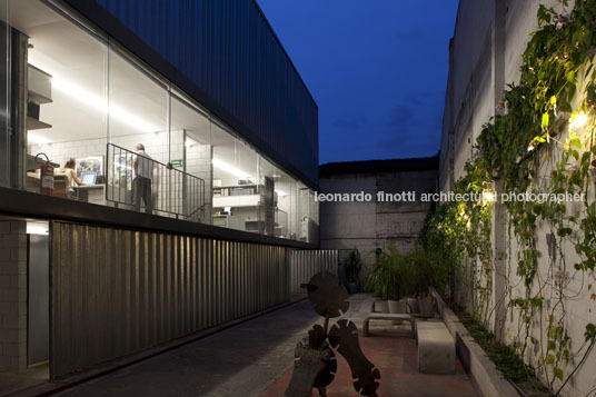 galpão fortes d'aloia & gabriel tacoa arquitetos associados