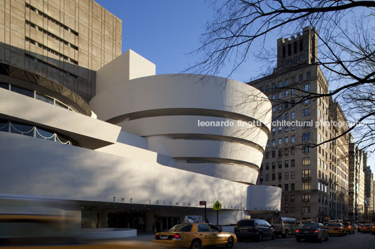 solomon guggenheim museum frank lloyd wright