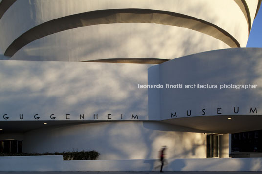 solomon guggenheim museum frank lloyd wright