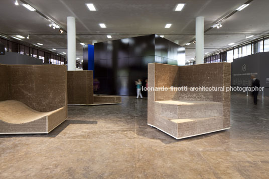 espaço multiuso - bienal de arte de sp 2010 vazio s/a