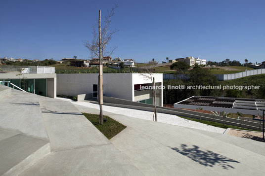 ville sainte helene casa de arquitetura