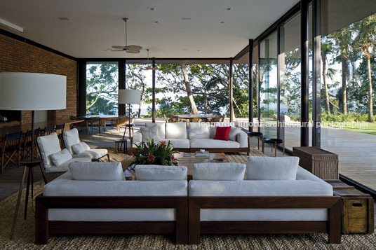 casa joá bernardes+jacobsen