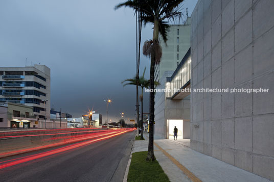 new leme s gallery metro arquitetos