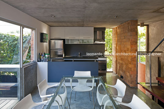 mburicao house estudio elgue & asociados