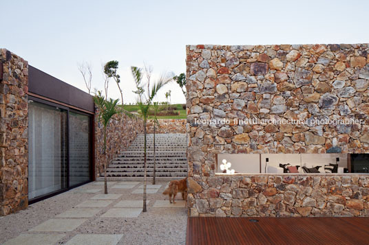 casa bv - fazenda boa vista bernardes+jacobsen