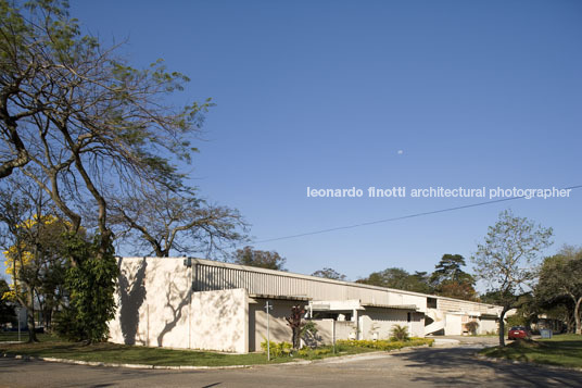 h-10 officers residences at ita oscar niemeyer