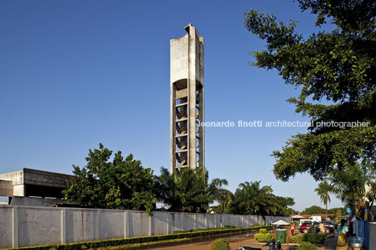 lomé snapshots several authors