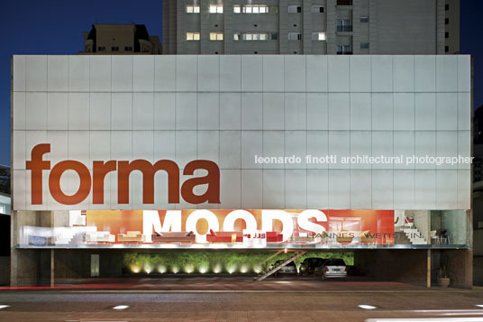 forma store paulo mendes da rocha