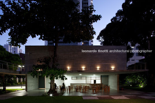 palacete das artes rodin bahia brasil arquitetura