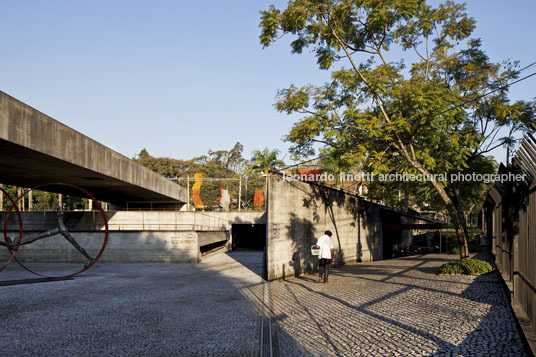 mube paulo mendes da rocha