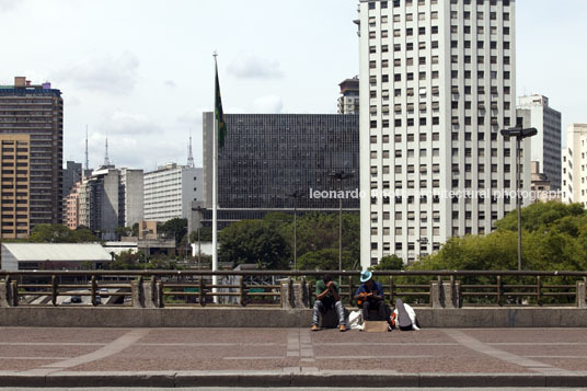 anhangabaú surroundings several authors