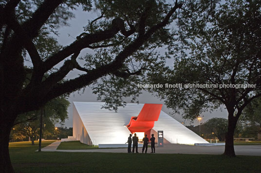 ibirapuera several authors