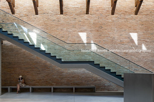 punta della dogana museum tadao ando