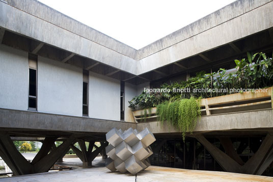 italian embassy pier luigi nervi