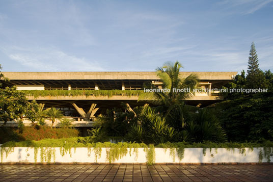 italian embassy pier luigi nervi