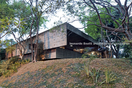 casa butantã paulo mendes da rocha