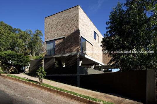 estudios terra arquitetos associados