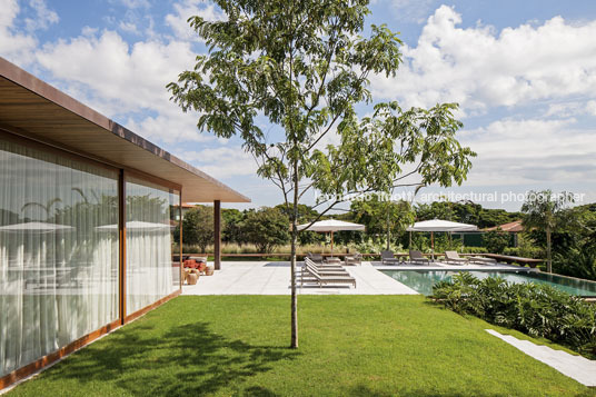 casa fb - fazenda boa vista jacobsen arquitetura