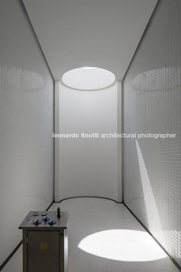 spa fasano - fazenda boa vista isay weinfeld