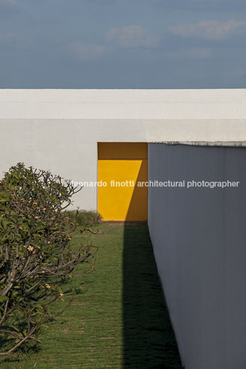 spa fasano - fazenda boa vista isay weinfeld