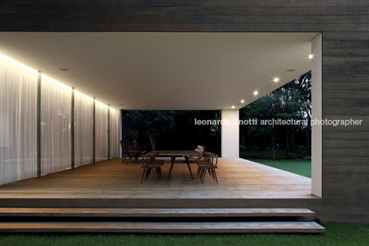 casa grécia isay weinfeld