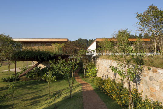 casa sw - fazenda boa vista jacobsen arquitetura