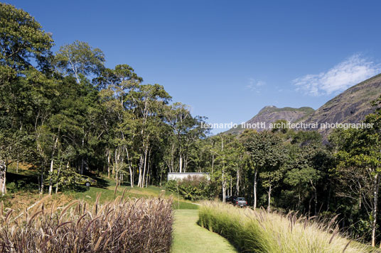 casa jg miguel pinto guimarães