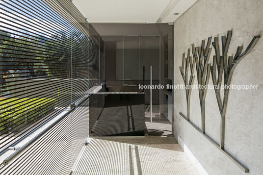três árvores building gustavo penna
