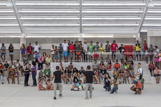 arena do morro herzog & de meuron