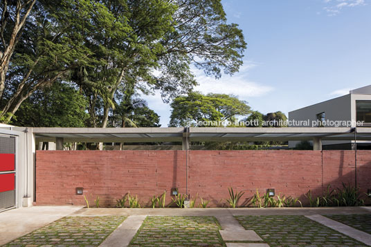 cdpp casa ibiá, reinach mendonça