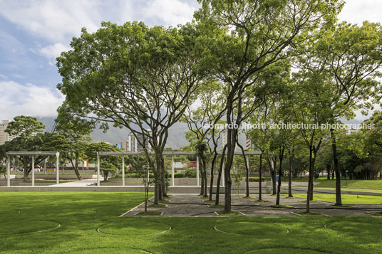 caracas snapshots several architects